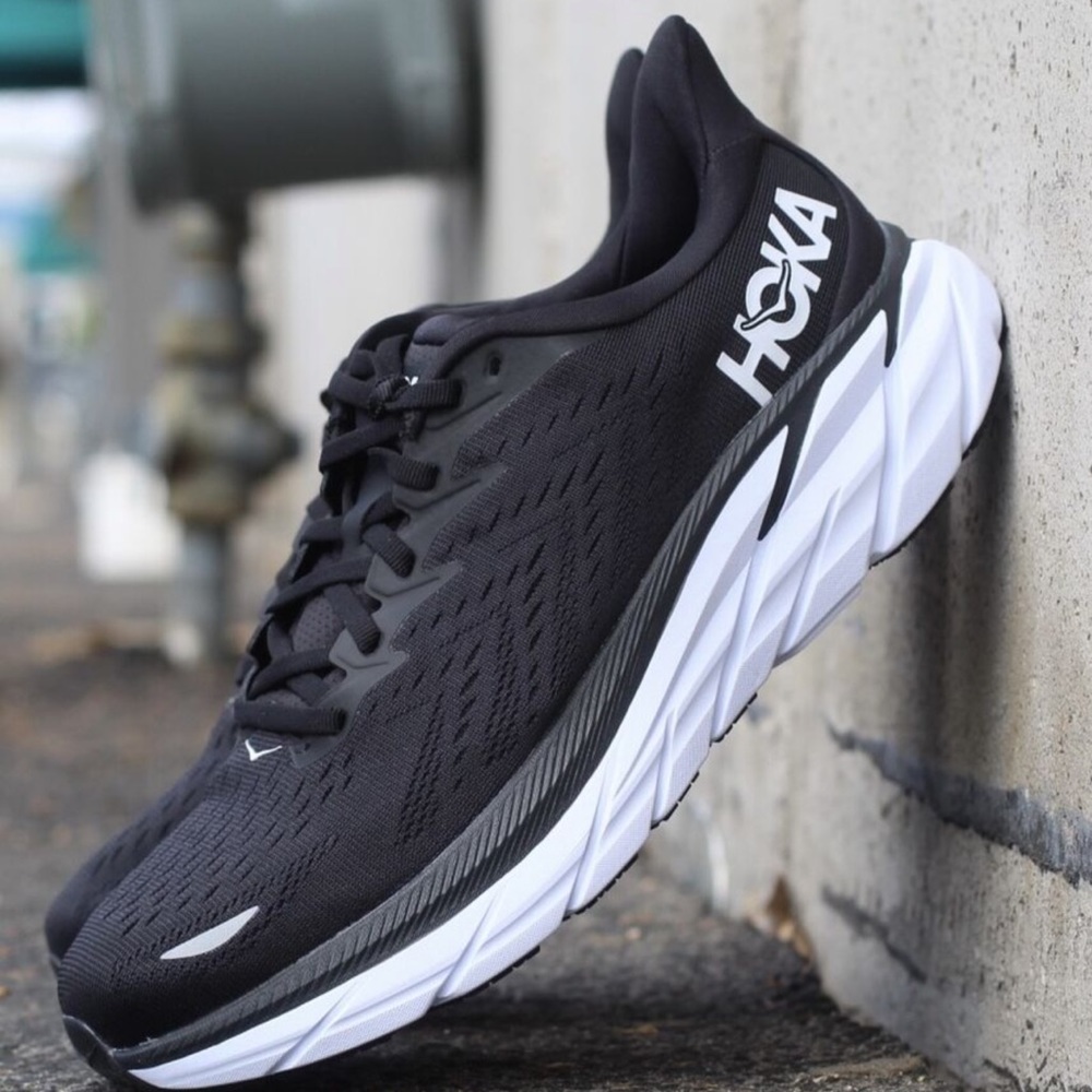 HOKA Clifton 8